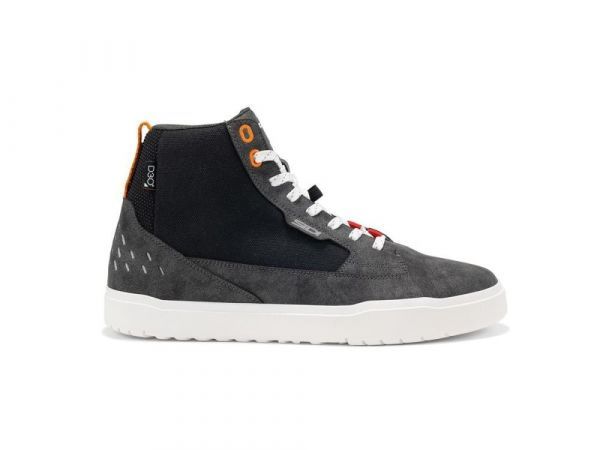 Arx Black-White